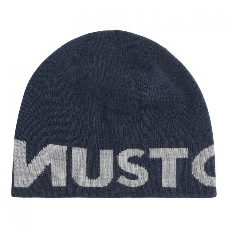 https://andark.co.uk/product/musto-reversible-beanie/